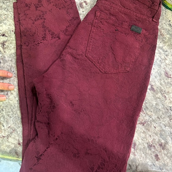 7 For All Mankind Women's Red Lace Skinny Jeans - Picture 2 of 4
